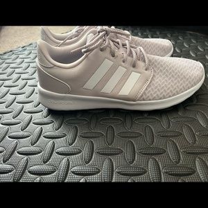 Adidas Cloudfoam Comfort Size 7